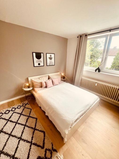Ferienwohnung An Der Uniklinik Mit Eigener Kueche Und Renoviertem Badezimmer Homburg  Ngoại thất bức ảnh